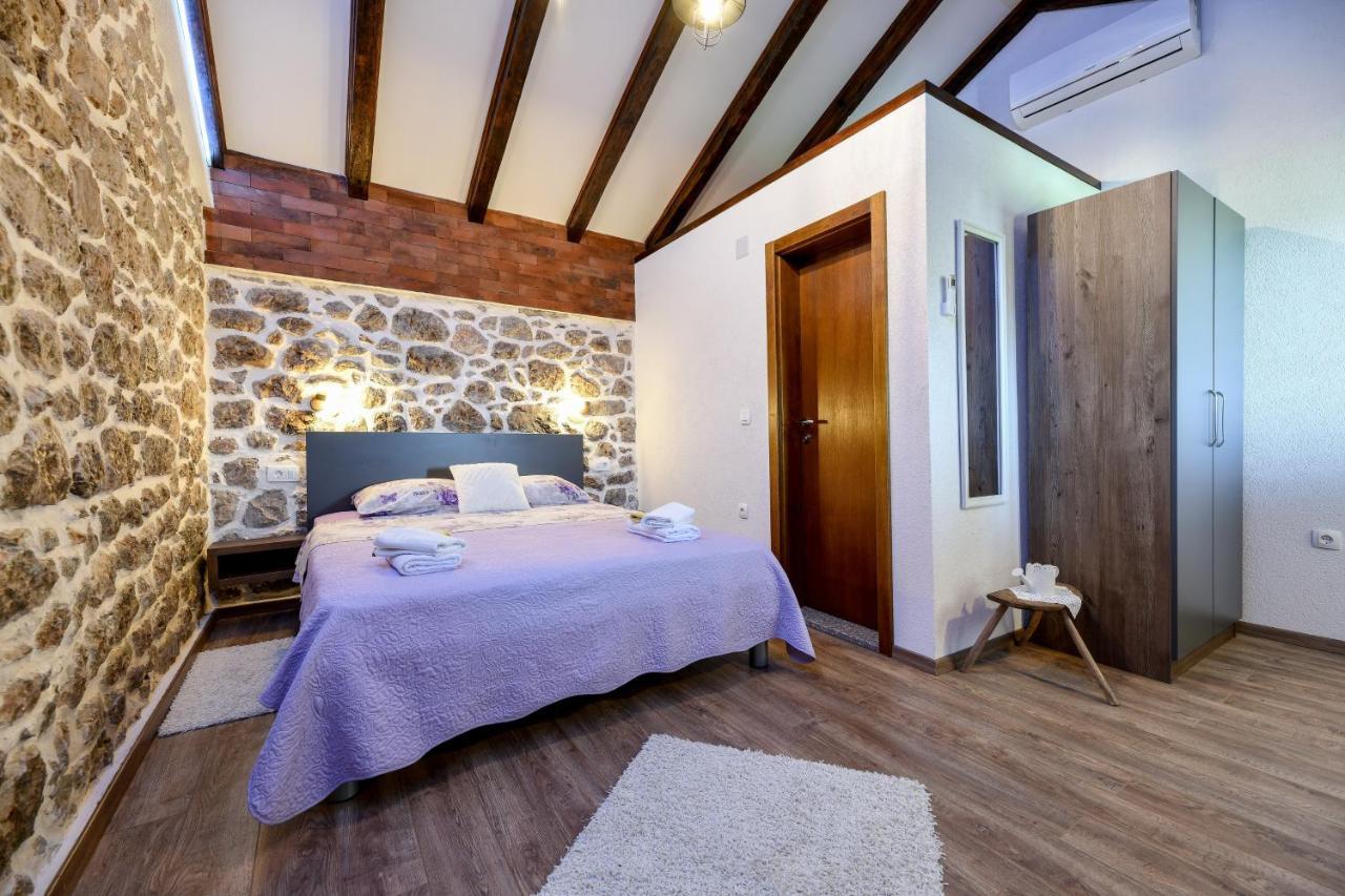 Holiday Home Skevini Dvori Стариград-Паклениця Екстер'єр фото